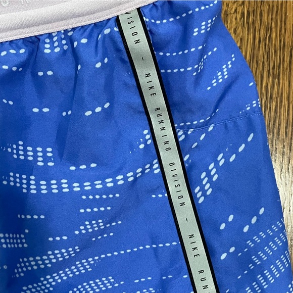 Nike Dri Fit Running Shorts Blue Lined Size Medium - Picture 2 of 12